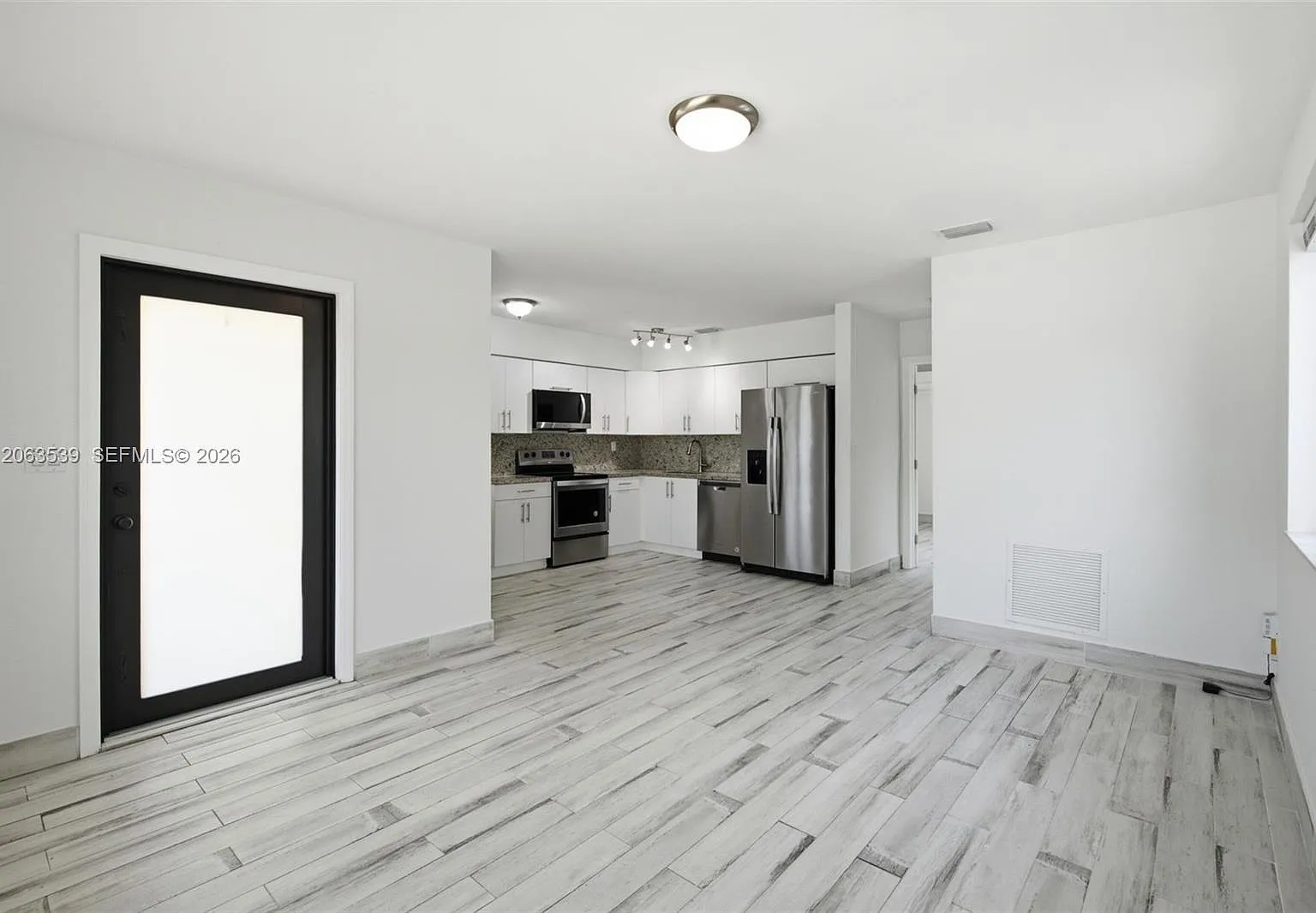 South Bay Estates — Photo 4