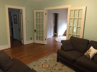 126 Cannons Ln, Louisville, KY 40206