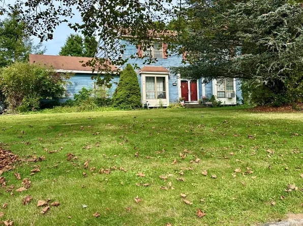 189 Southfield Road, Calverton, NY 11933