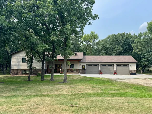 1917 Quiet Acres, Devils Lake, ND 58301