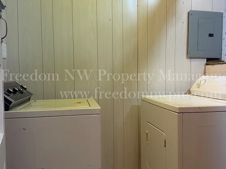 223 S Tower Ave #A — Photo 6