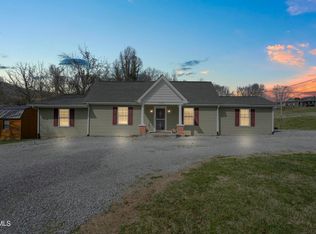 2426 Old Lewis Rd, Johnson City, TN 37601