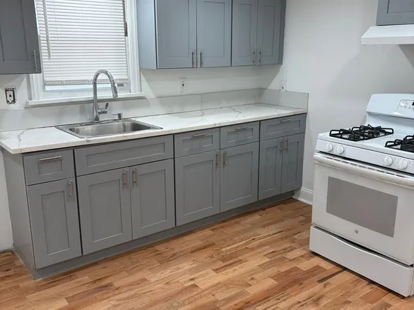 10 Congress St., 10 Congress St #2, Cohoes, NY 12047