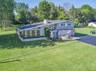 4158 E Lake Rd, Wilson, NY 14172