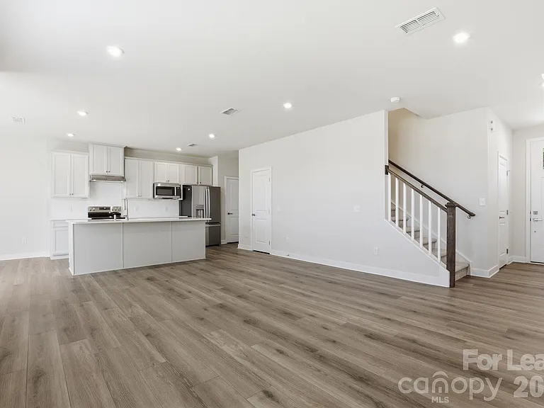 862 Heathway Dr — Photo 9