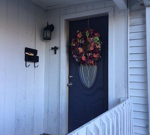 2nd image of 810 E Marshall St