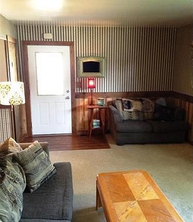 5th image of 223 Vivian Dr