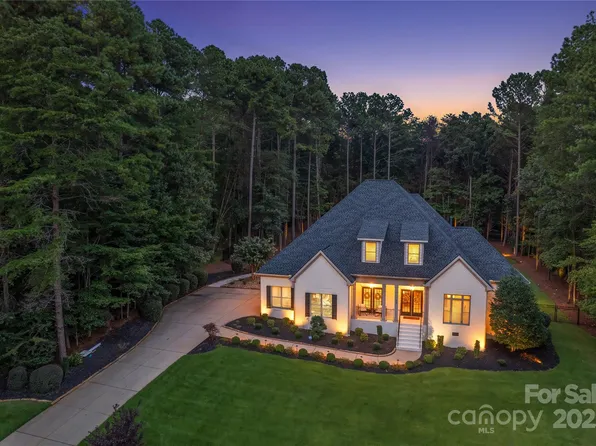 108 Dunn Ross Ct, Mooresville, NC 28117