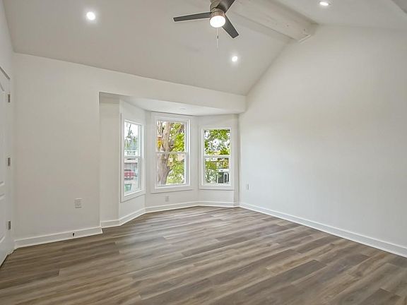 4th image of 1102 Dimarco Dr