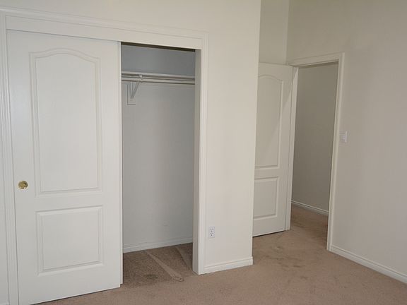 Bedroom 1b