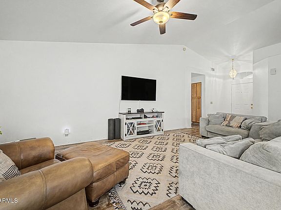 3rd image of 3329 N REYNOLDS --