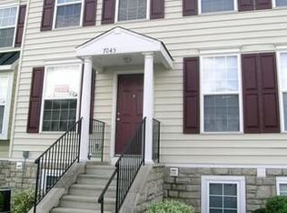 7045 Monarchos Dr, New Albany, OH 43054