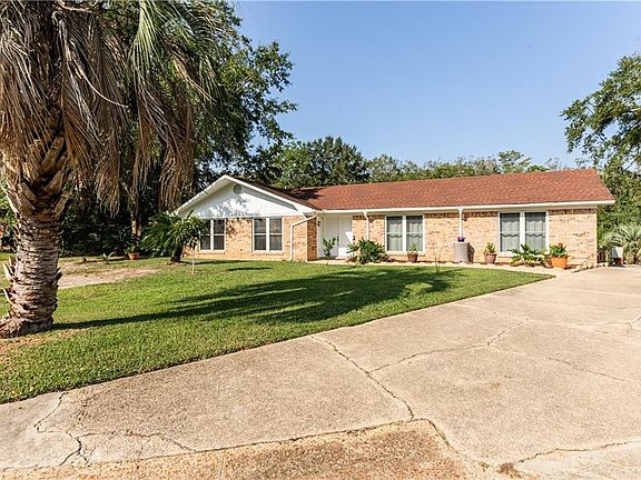 2nd image of 233 Baratara Drive W