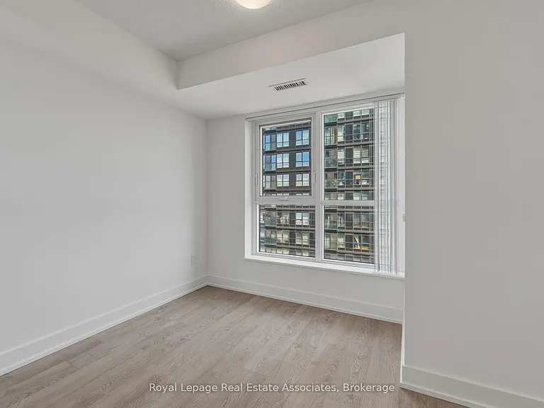 7 Mabelle Ave #2806 — Photo 12