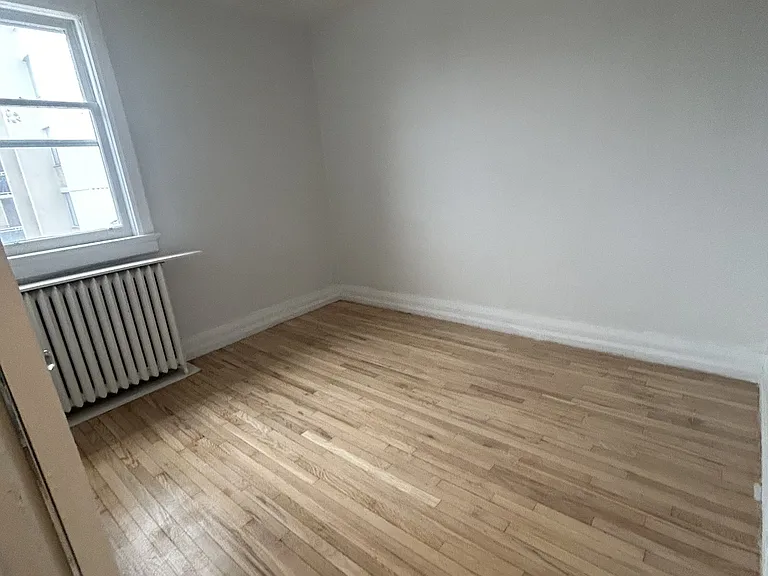 28 Springhurst Ave #6 — Photo 14