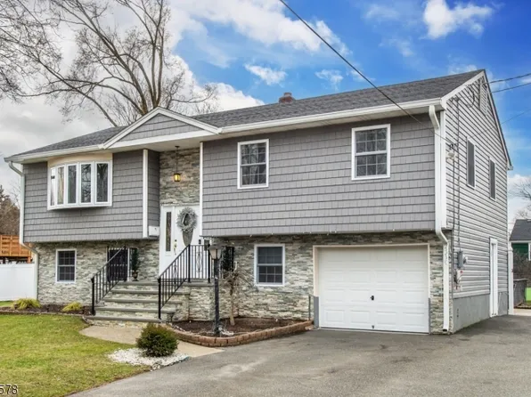 1448 Riveredge Dr, Pompton Lakes Boro, NJ 07442