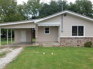 3015 W Calhoun St, Springfield, MO 65802