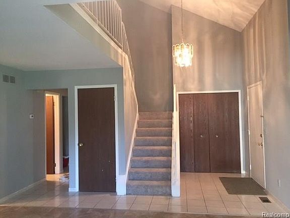 4th image of 6170 Quaker Hill Dr