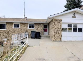 6816 Bomar Dr, Cheyenne, WY 82009