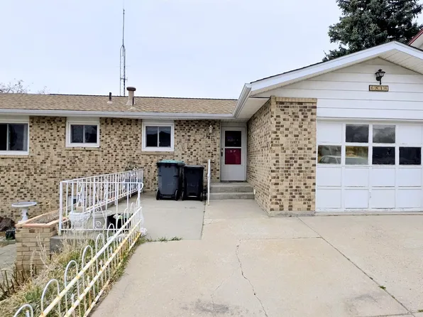 6816 Bomar Dr, Cheyenne, WY 82009
