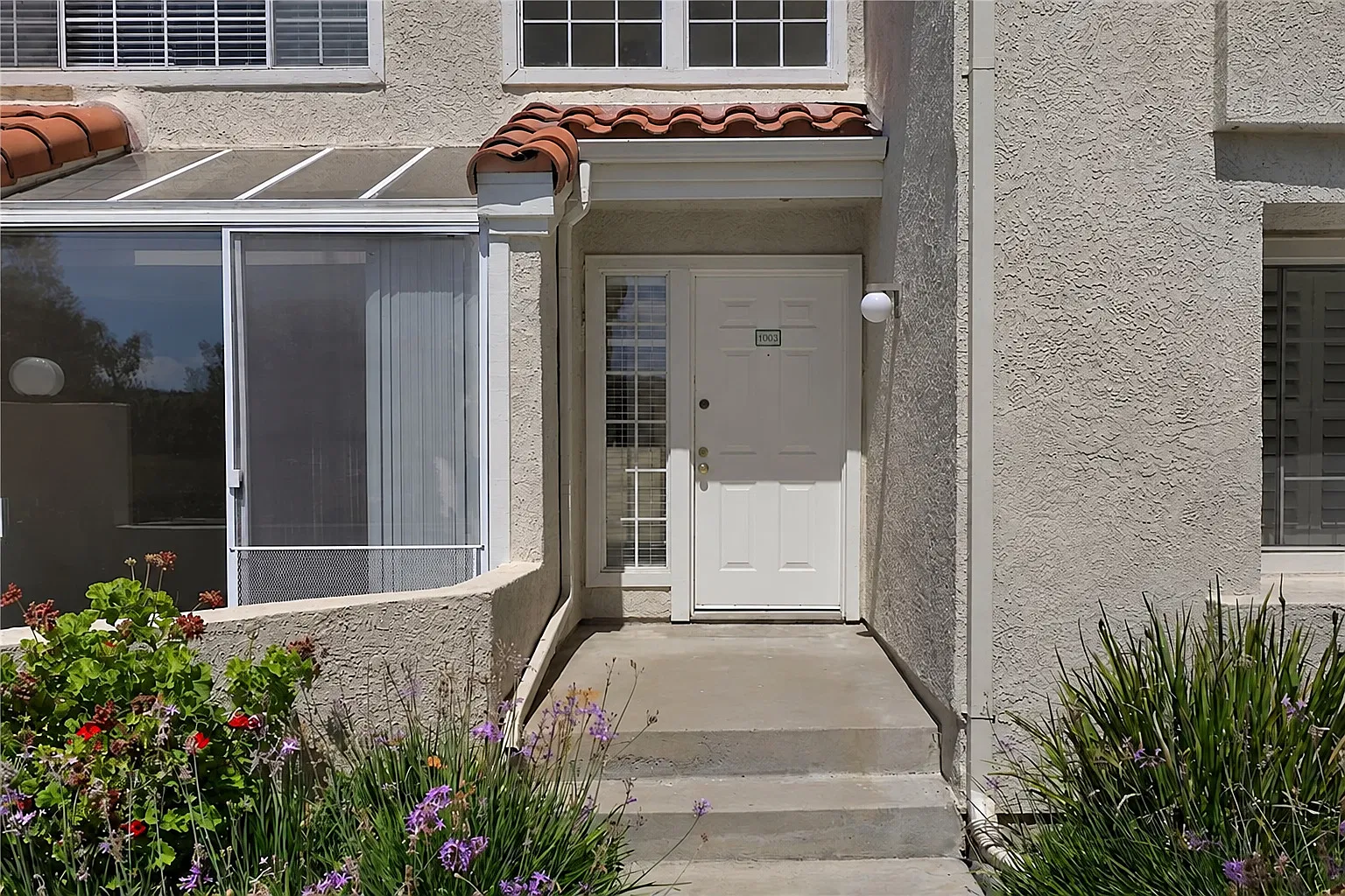 2 bed, 2.5 bath, 1386 sqft, $3,950 — Photo 3