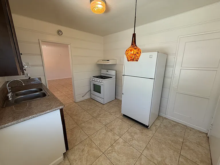 4285 1/2 Mobley Ave — Photo 31