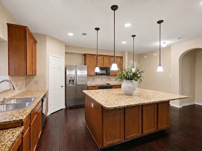 2812 Gooseberry Dr — Photo 7