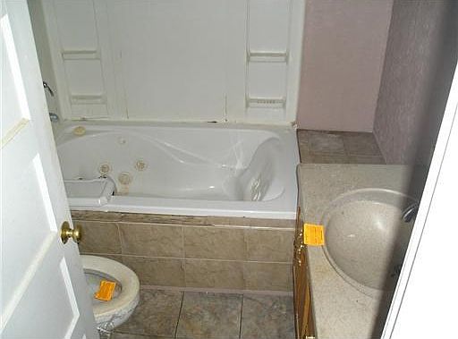 5th image of 21 E Mound St