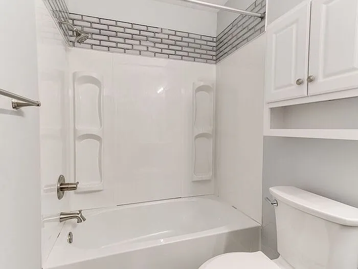 2515 Leeds Ln — Photo 24