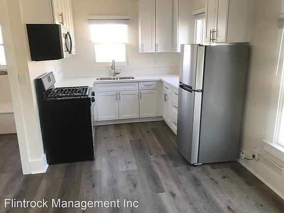 5th image of 2845 San Marino St #9840989