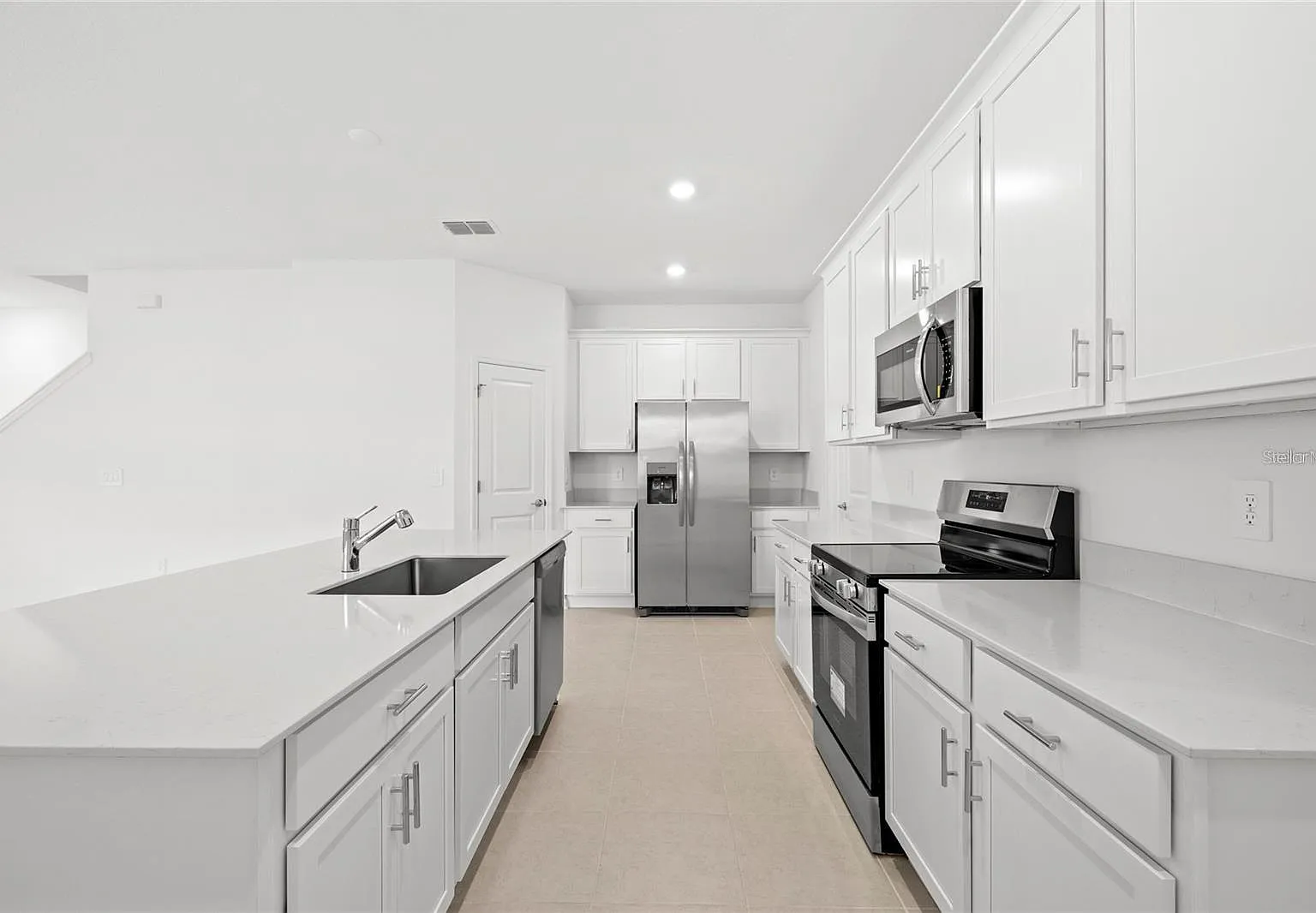 3 bed, 1795 sqft, $2,700 — Photo 4