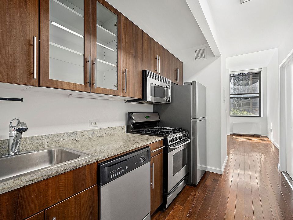 1st image of 82 Beaver St APT 303