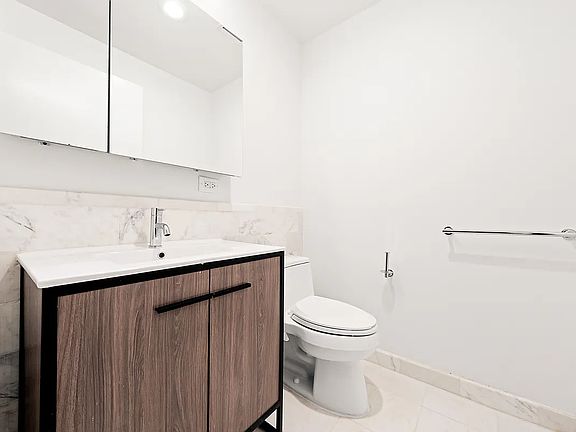 5th image of 49 E 34th St #11E