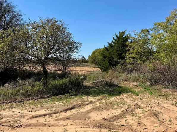 2 Maverick Ests, Waynoka, OK 73860