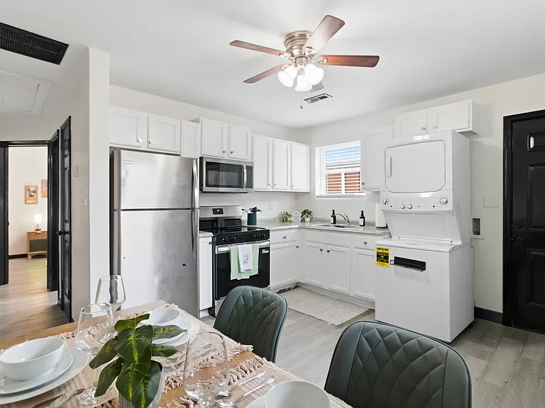 361 Cherry St #B — Photo 7