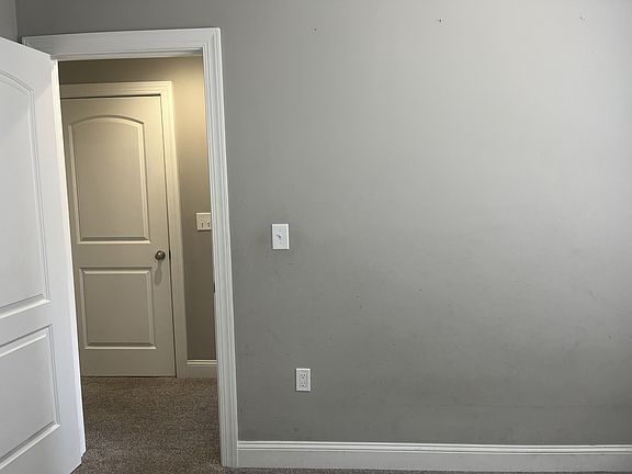 3rd image of 49 Melissa Ln #1