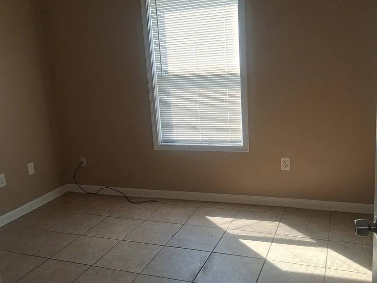 1409 Baronne St — Photo 10