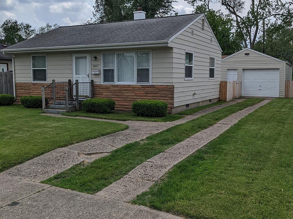 Front view of home.