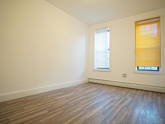3rd image of 95 Rockaway Pkwy #2L