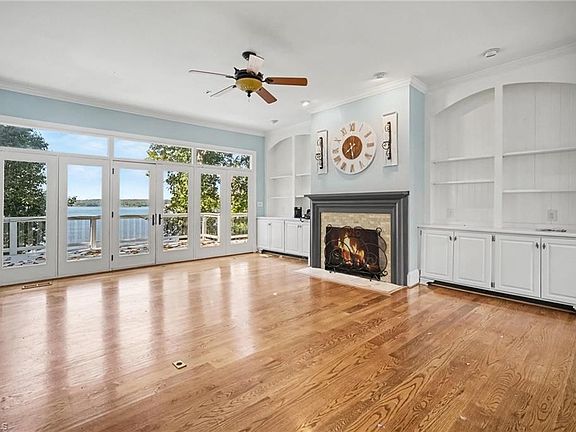 4th image of 16101 Whitesail Dr