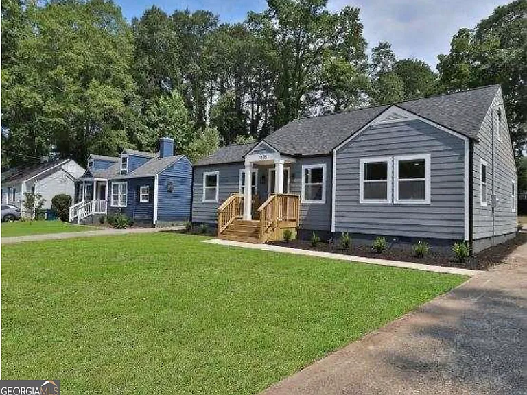 1435 Richland Rd SW — Photo 2