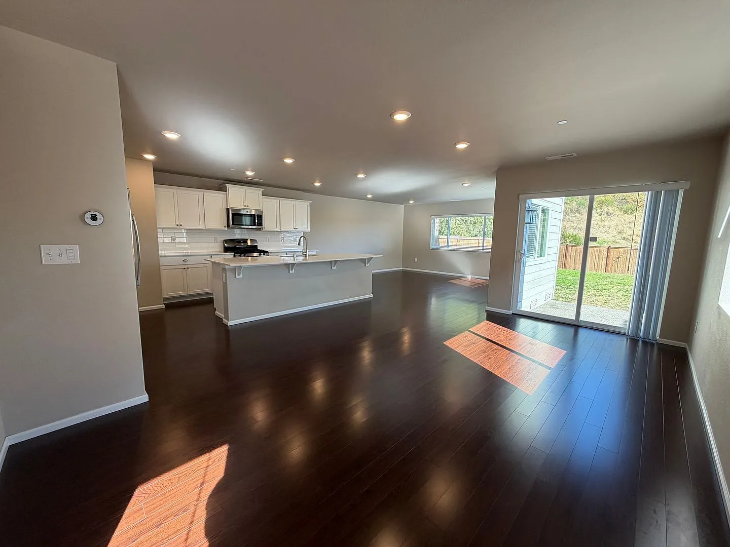 4 Bedroom DuPont Home for Rent — Photo 3