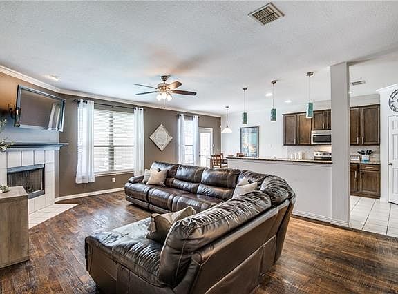 4th image of 5829 Rubblestone Dr