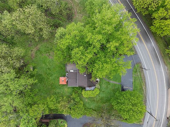 3rd image of 1445 Dutch Ridge Rd