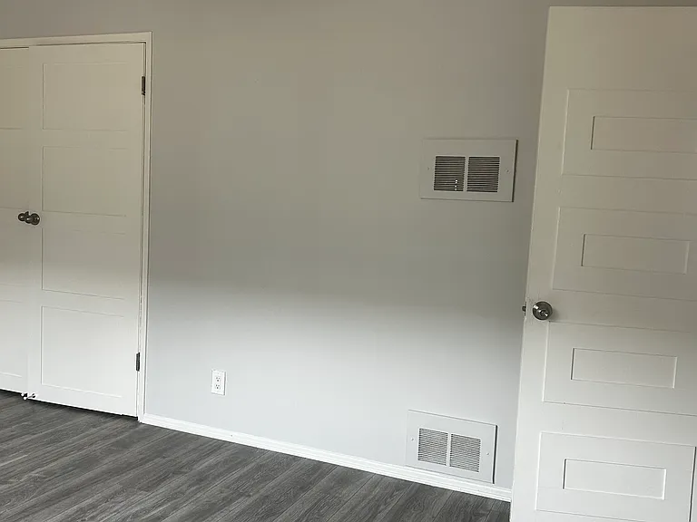 11555 Riverside Dr #3 — Photo 9