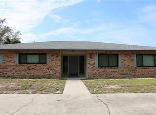 212 Hillcrest Dr, Bradenton, FL 34209