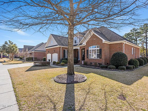 3rd image of 628 Spencer Court