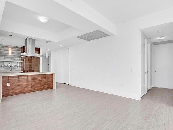2nd image of 1100 Biscayne Blvd Unit 5307
