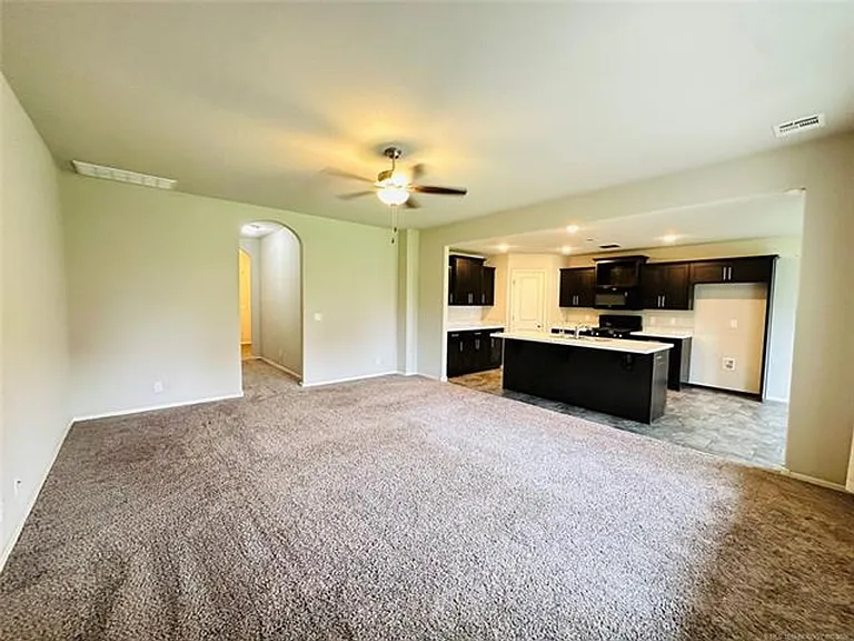 7316 S Joshua Ave — Photo 3