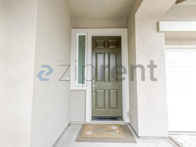 2776 Elderberry St — Photo 4
